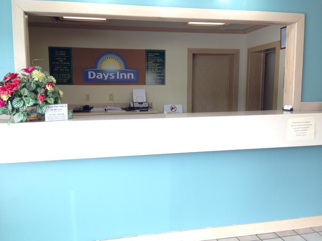 Days Inn By Wyndham Florence Downtown Dış mekan fotoğraf