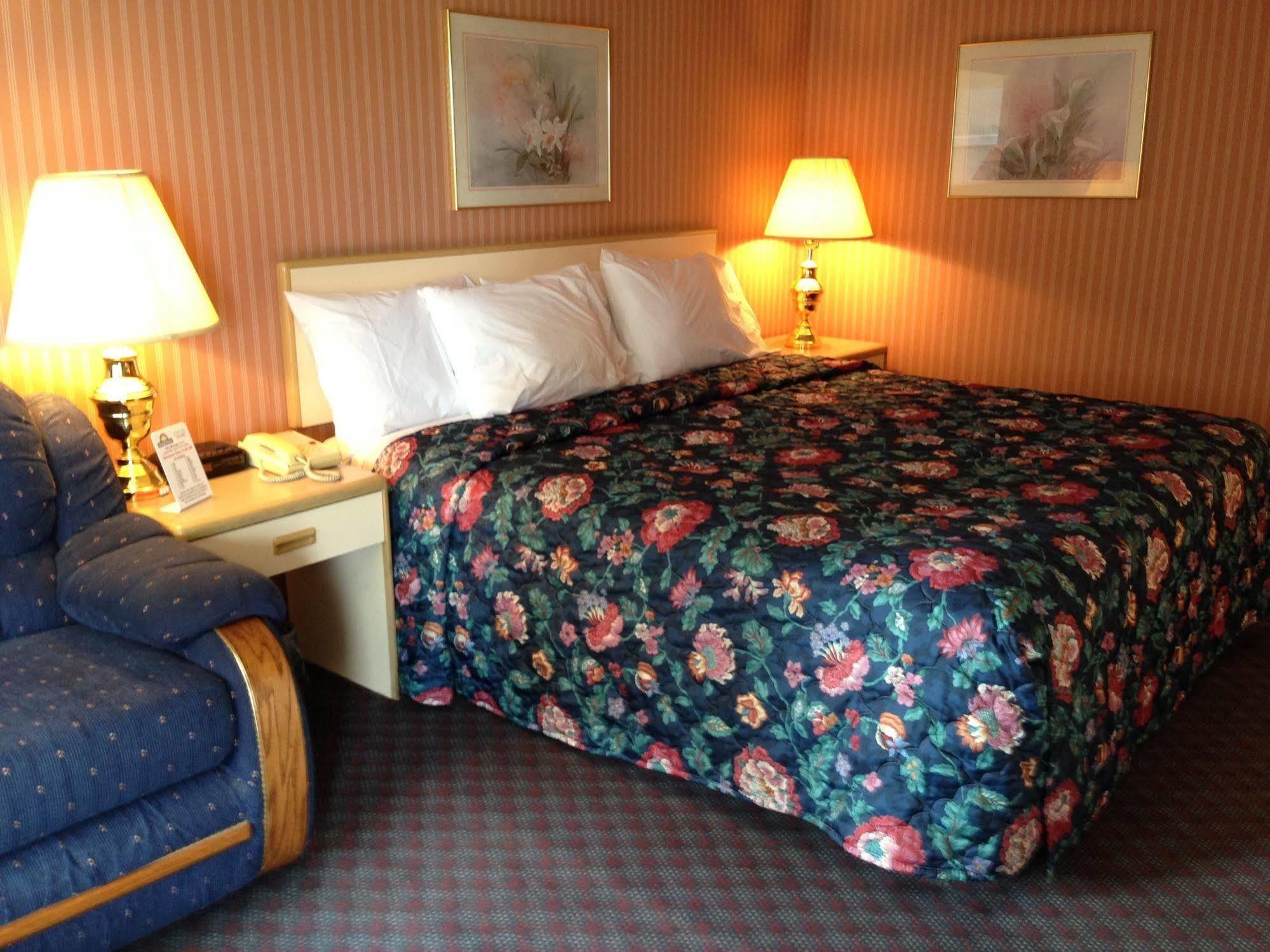 Days Inn By Wyndham Florence Downtown Dış mekan fotoğraf