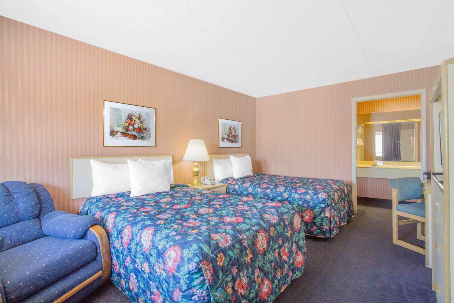 Days Inn By Wyndham Florence Downtown Dış mekan fotoğraf