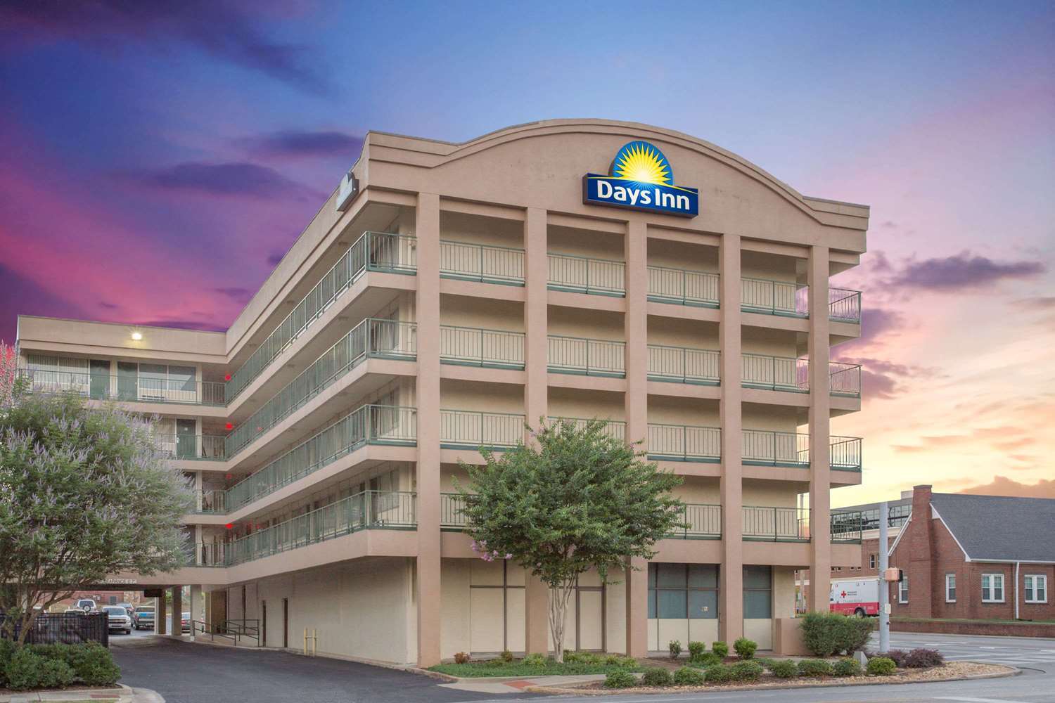 Days Inn By Wyndham Florence Downtown Dış mekan fotoğraf