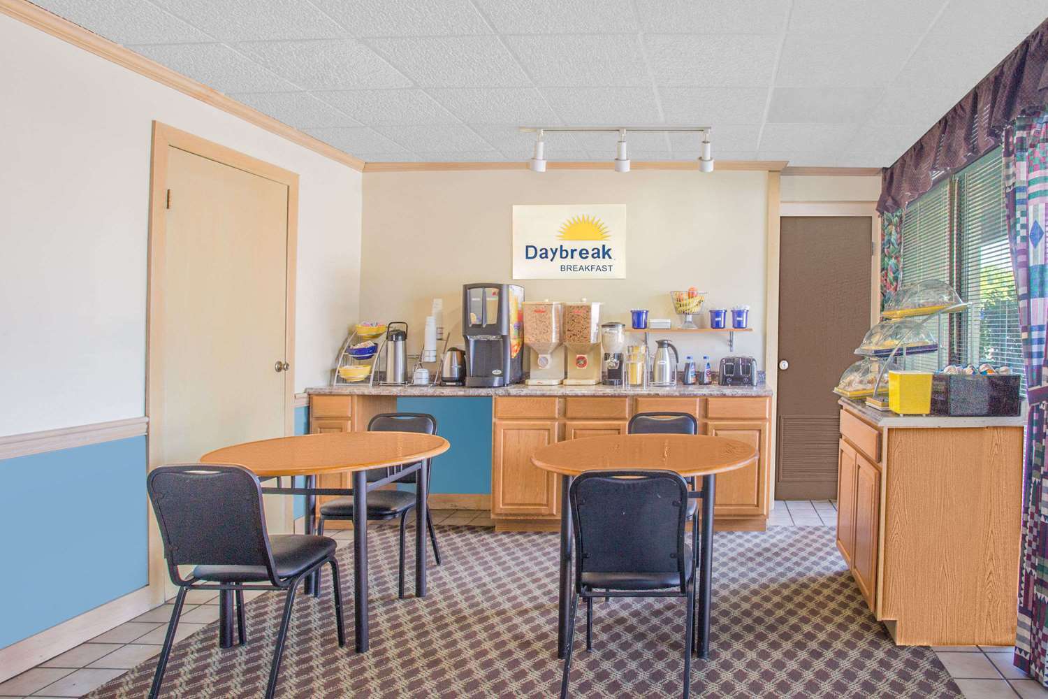 Days Inn By Wyndham Florence Downtown Dış mekan fotoğraf